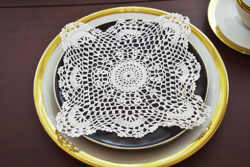 Square Crochet Doilies. 8"x 8" White color. 6 pieces pack